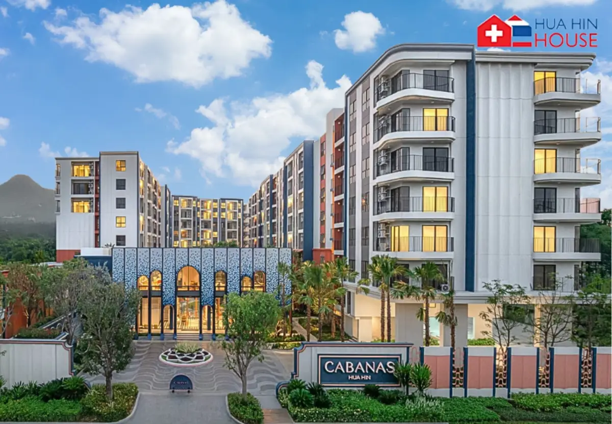 New Beachside Condo with Mountain View