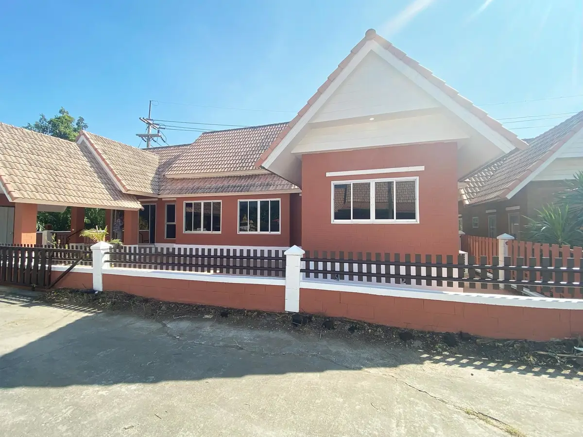 Недавно отремонтированный дом для продажи/аренды в Хуа Хине 112! 