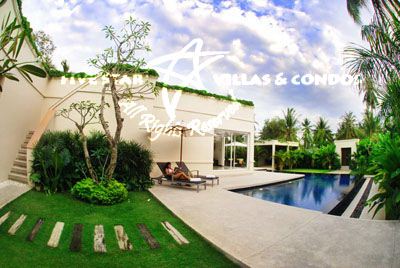 House for sale Pattaya The Vineyard Phase 1 showing the garden and pool