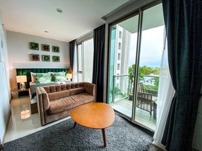 Condo for Sale Wong Amat Pattaya showing Living Area
