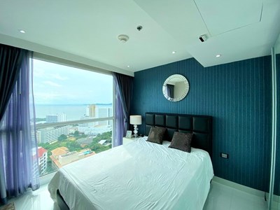Condominium for rent on Pratumnak Hill showing the second bedroom with sea view