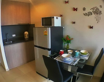 Condominium for sale UNIXX South Pattaya showing the dining and kitchen