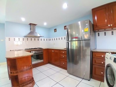 House for rent Pattaya showing the kitchen