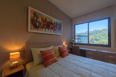Condominium for rent UNIXX South Pattaya showing the bedroom with office area