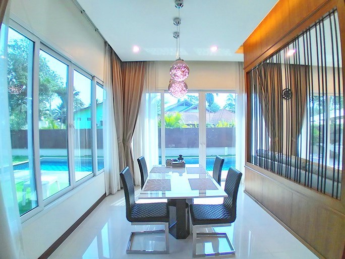 House for rent Huay Yai Pattaya showing the dining area