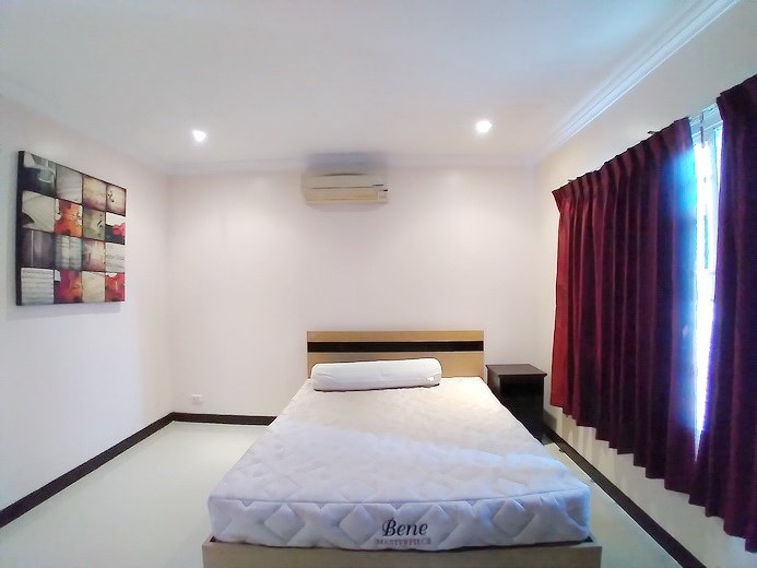 House for rent Pratumnak showing the first bedroom