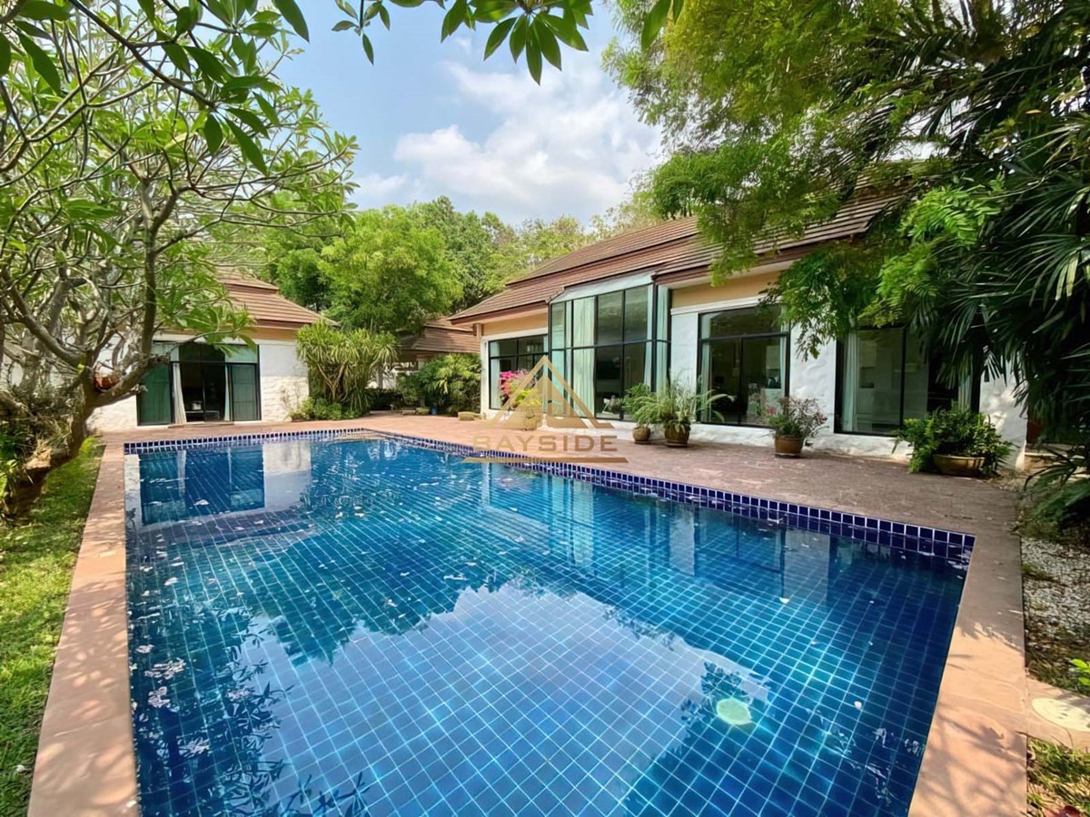 Private Pool Villa House For Sale in Central Pattaya