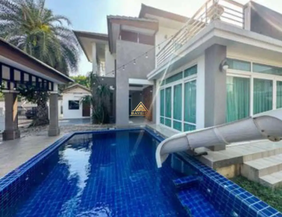 Sea Breeze Pattaya Pool Villa house for Sale 