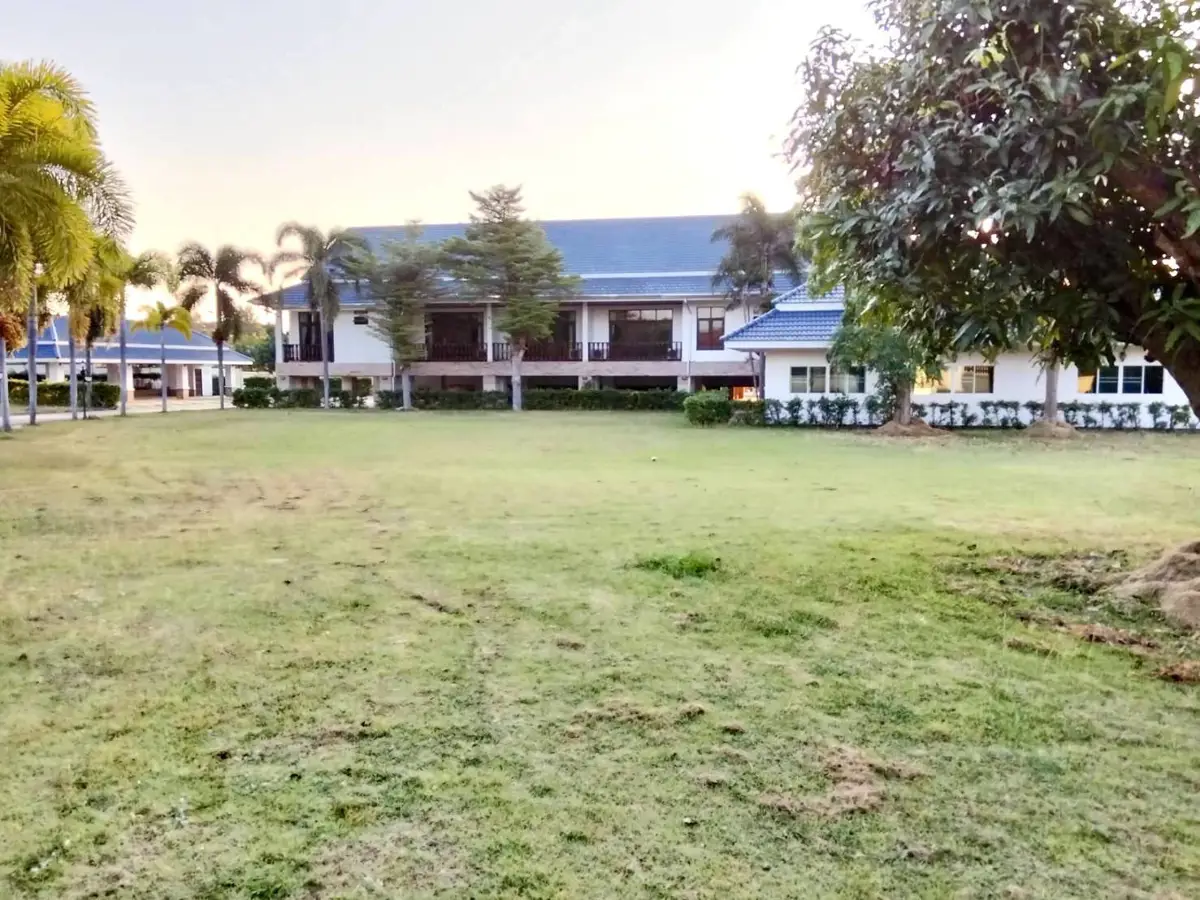 Single-story house for sale with swimming pool