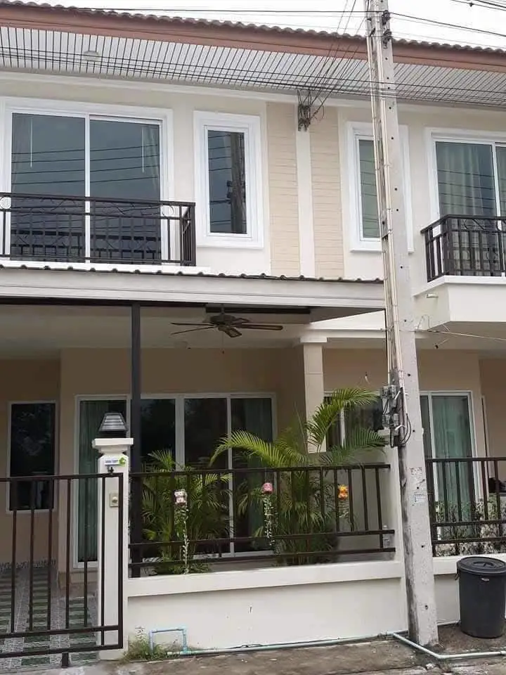 Townhome for sale, Saensuk 1 Village