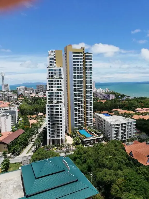 Condo For Rent The Peak Towers 