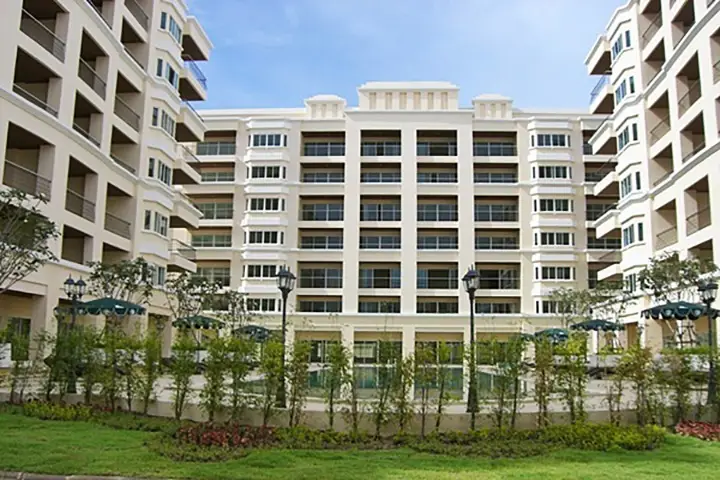 T.W. Jomtien Beach Condo For Sale