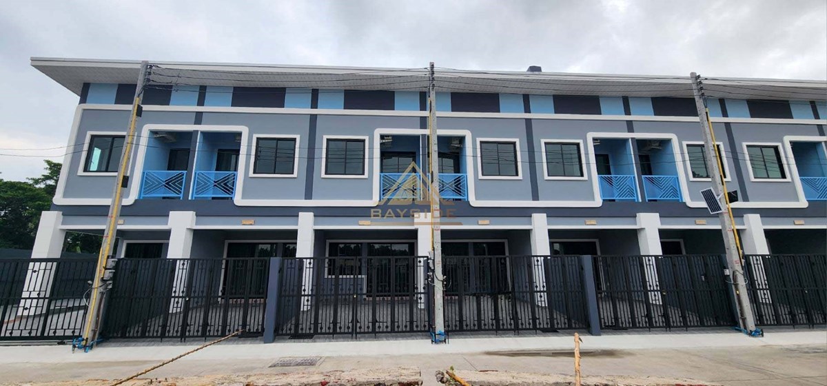 Town House For SALE 