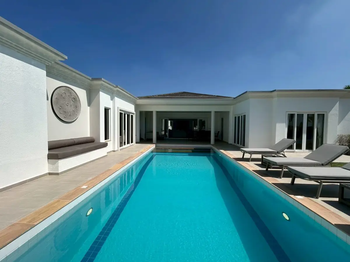 Luxury Pool Villa For Rent in Siam Royal View