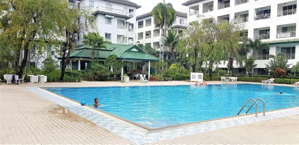 Baan Suan Lalana Condo for Rent