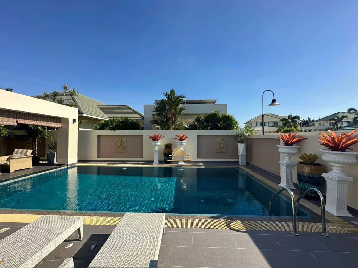 Pool Villa 2 Beds 3 Baths Near Regent International Schools for SALE