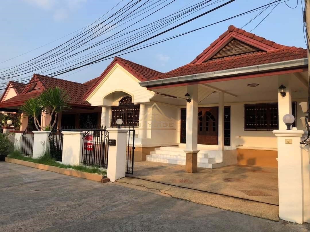 House in Nong Pla Lai For Sale