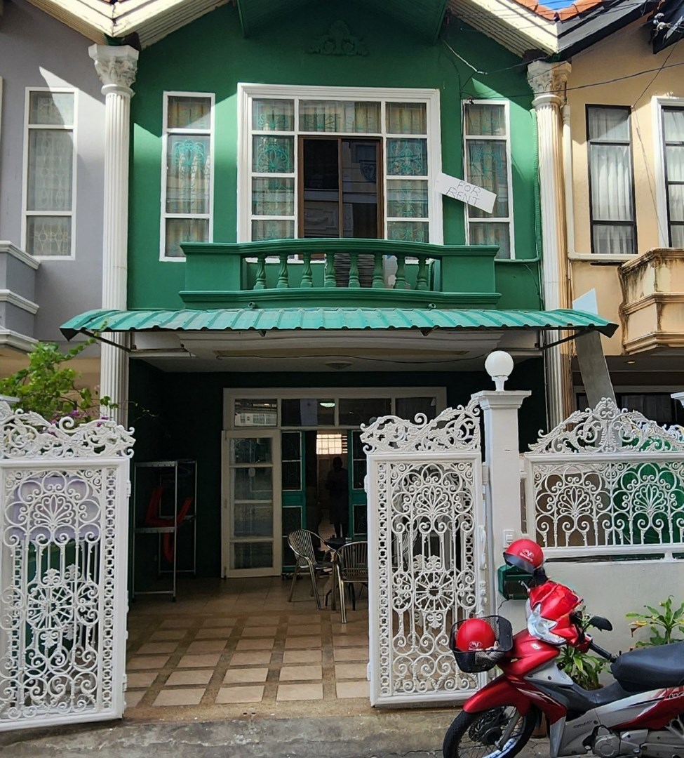 2 Storey house For Rent in south Pattaya