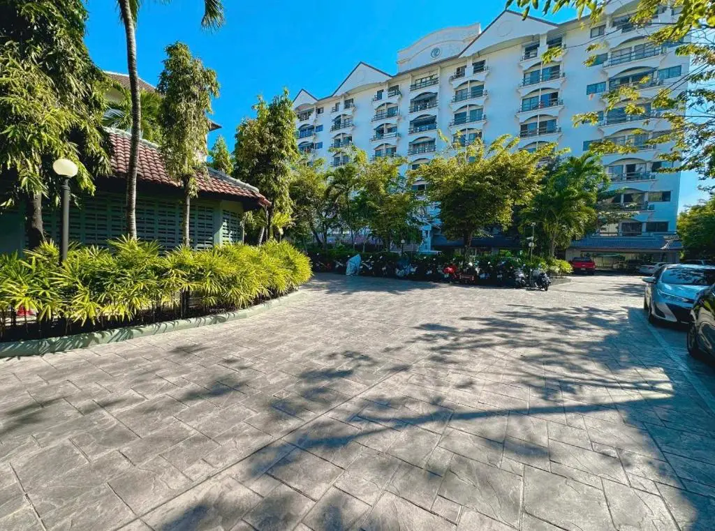 Condo for rent: Diana Estate Condominium