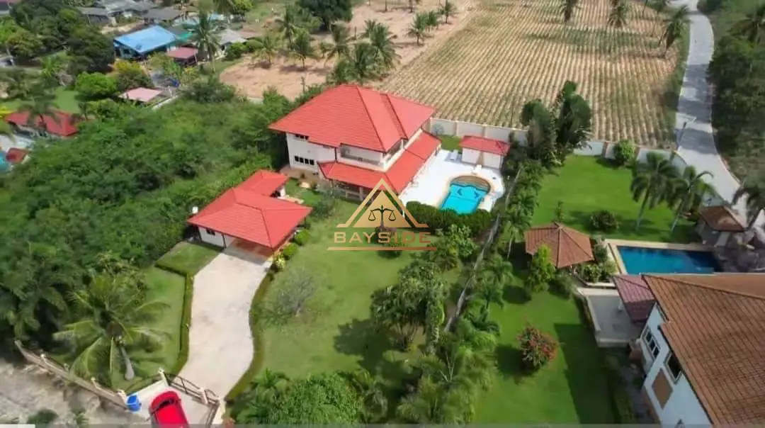 Pool villa house for sale large area at Bang Saray