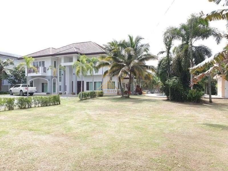 Private Pool Villa House For Rent
