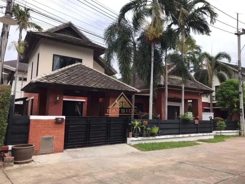 Pool Villa in North Pattaya 3 Bedrooms for RENT