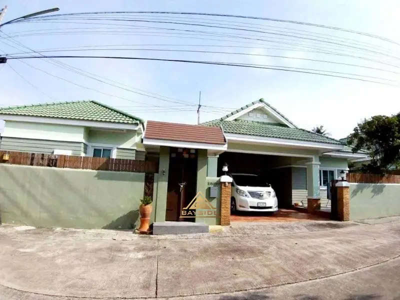 Single-Storey House Nong Pla Lai 4 Beds 5 baths Urgent SALE