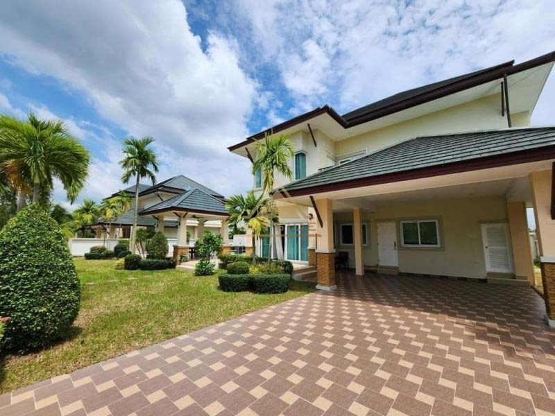 Baan Dusit For Rent 4 bedrooms