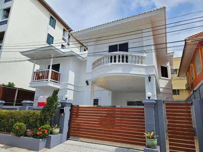 2 Storey House Pattaya Lagoon 5 Bedroom for RENT