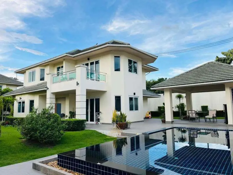 Pool Villa Pattaya Nong Pla Lai near Regent School for RENT