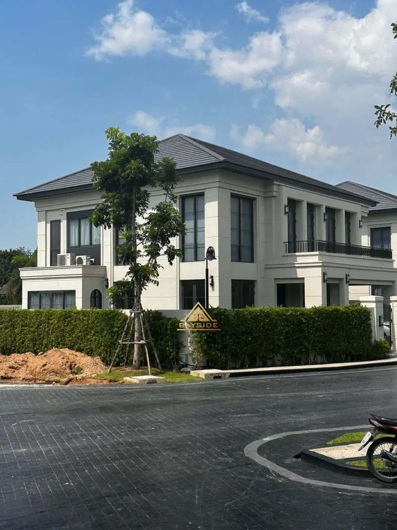 Pool Vill 4 Beds 5 Baths for SALE
