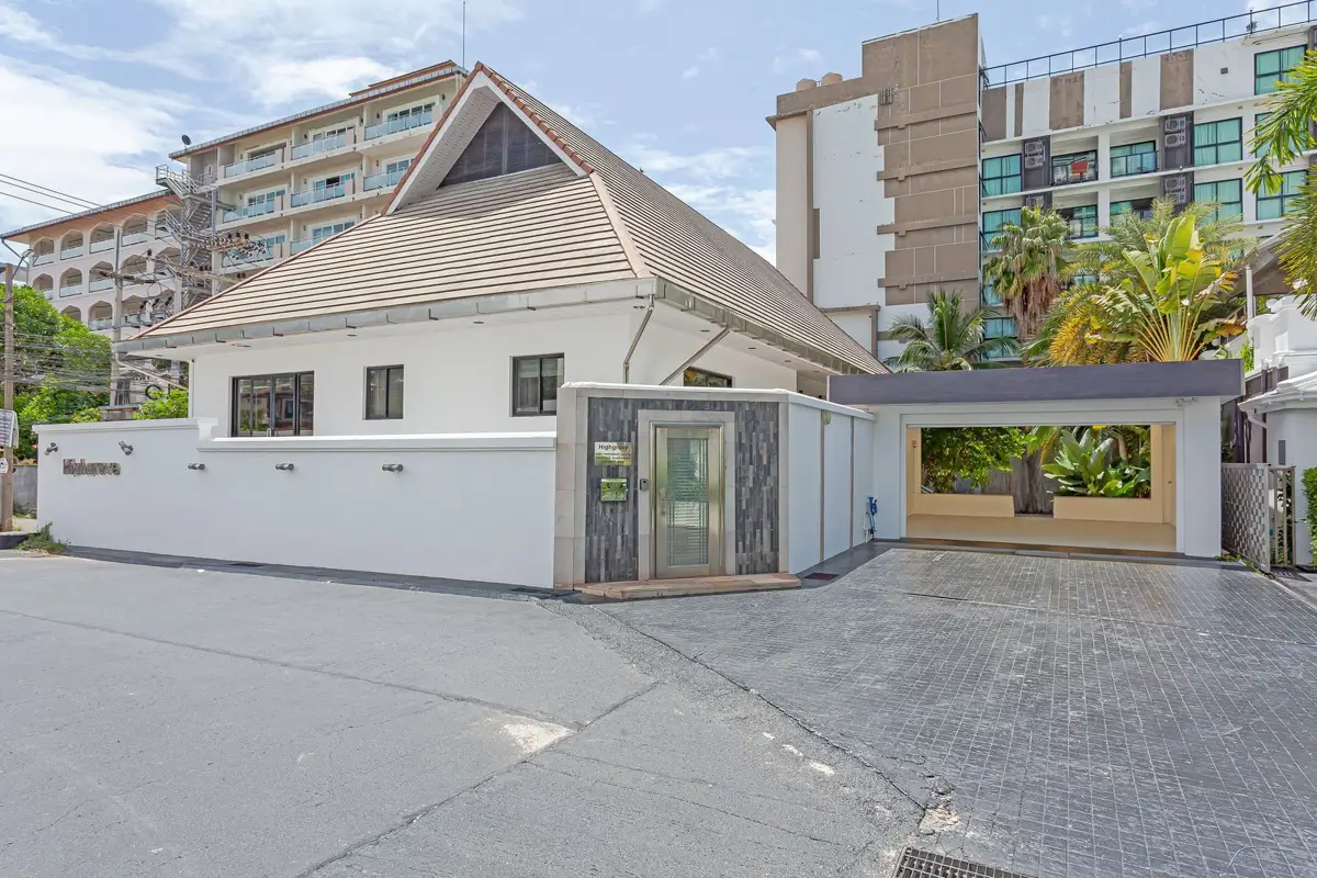 Pool Villa For Sale or Rent Royal Grand Pratumnak Soi 2, Pattaya