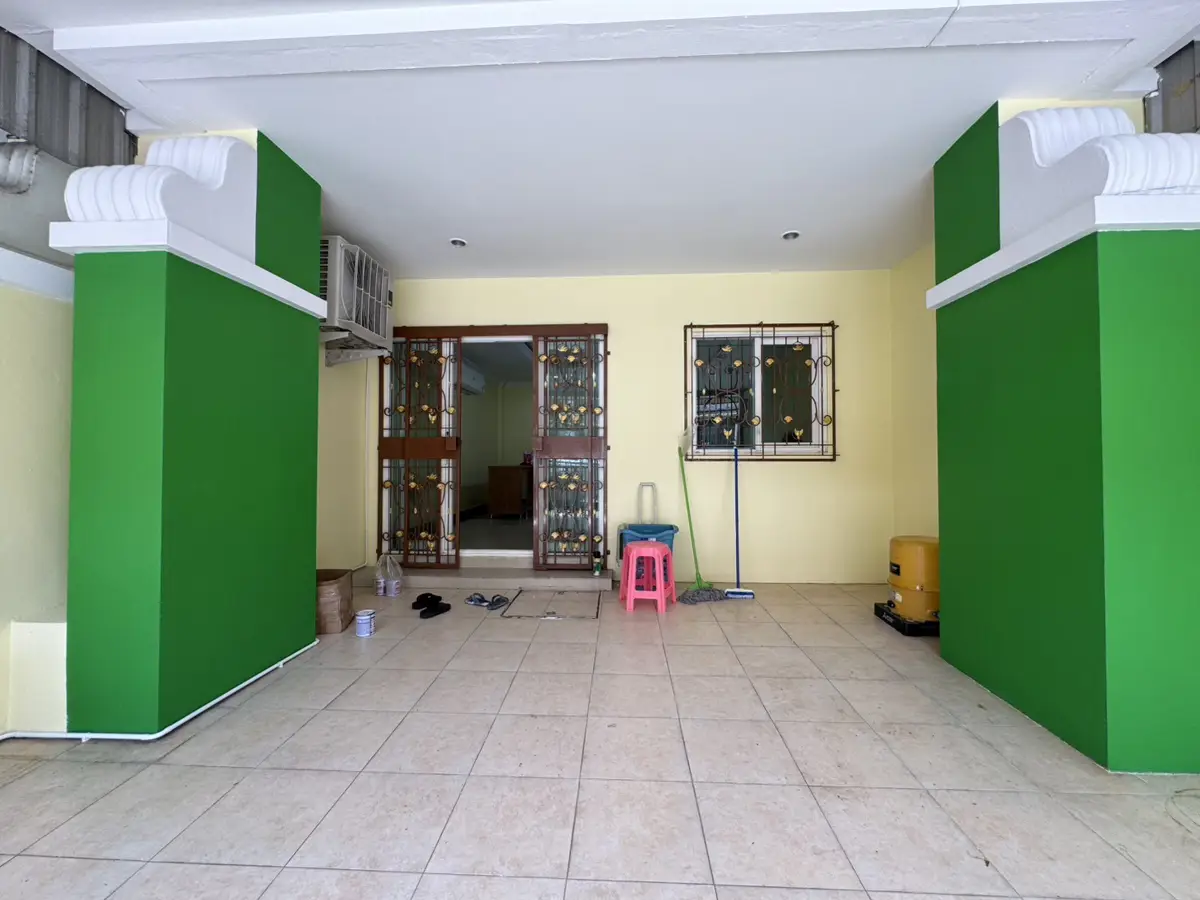 2 story-townhouse For Rent