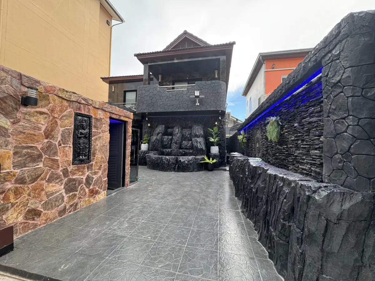 Pool villa for sale near south pattaya soi 12