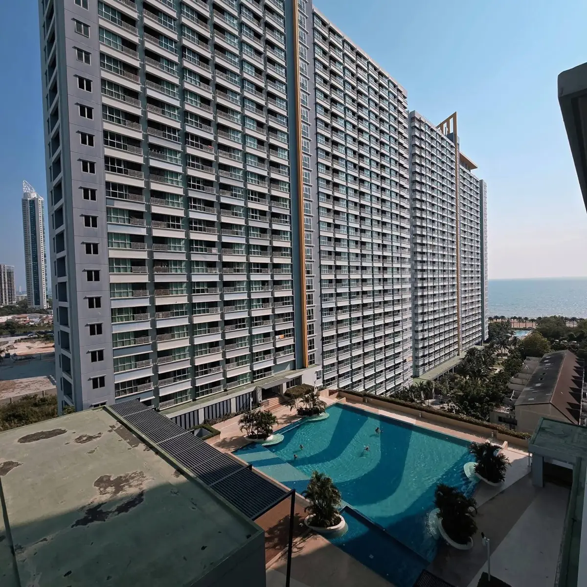 For Sale: Lumpini Jomtien Condo