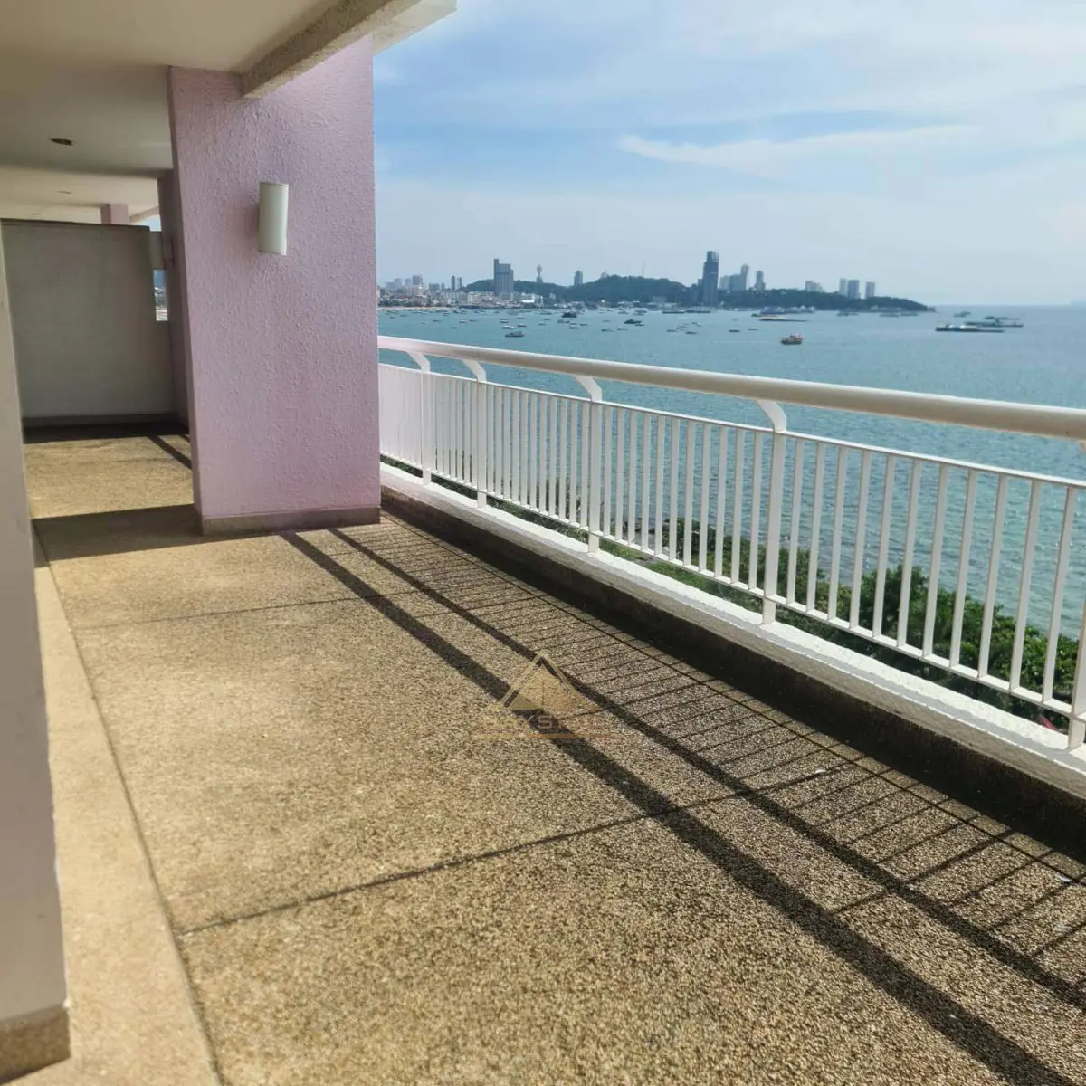 Baan Rimpha Condotel 3 Beds for SALE