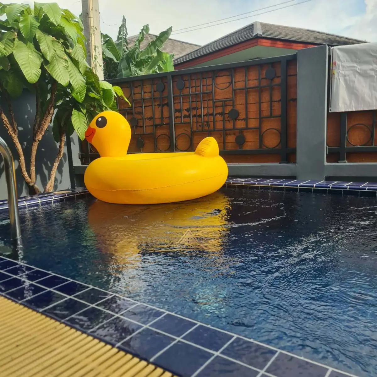 Pool Villa Jomtien can Living/Business 3 Bedrooms for RENT 
