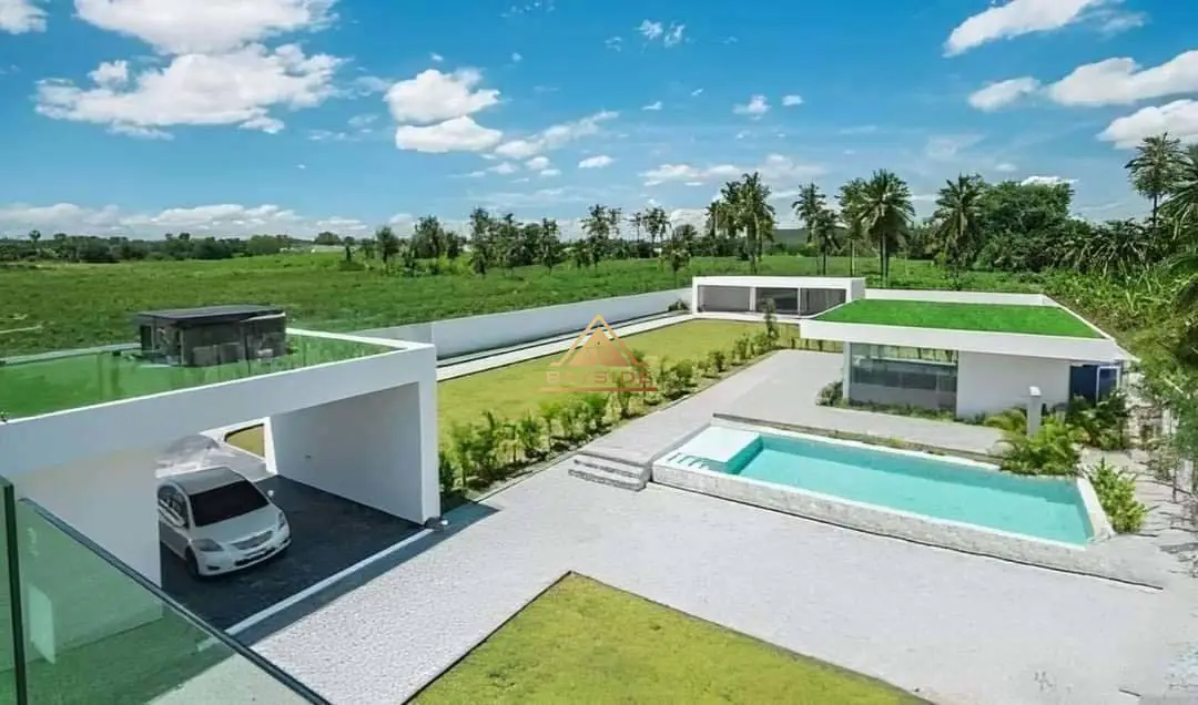 Pool Villa for RENT Huai Yai Pattaya 6 Beds / 9 Baths