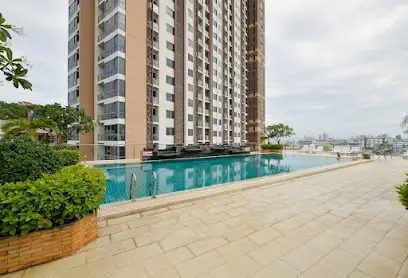 Condo for Rent: Hyde Park Residence 2