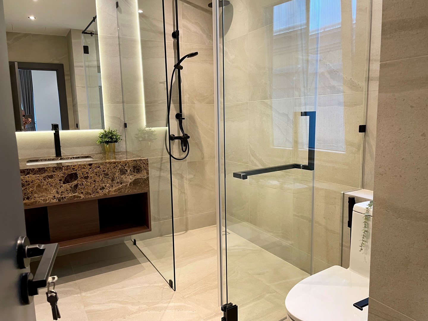 Guest's Bathroom