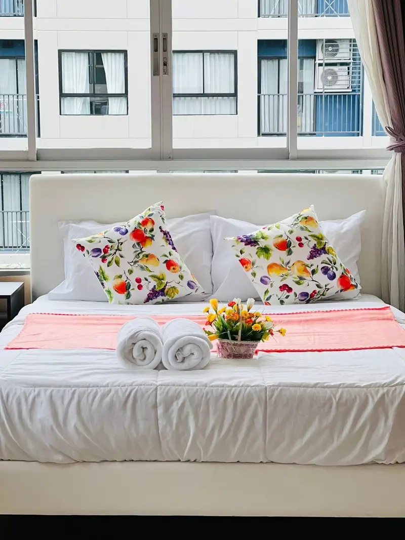 1 Bedroom Corner Unit D Condo Creek Condo