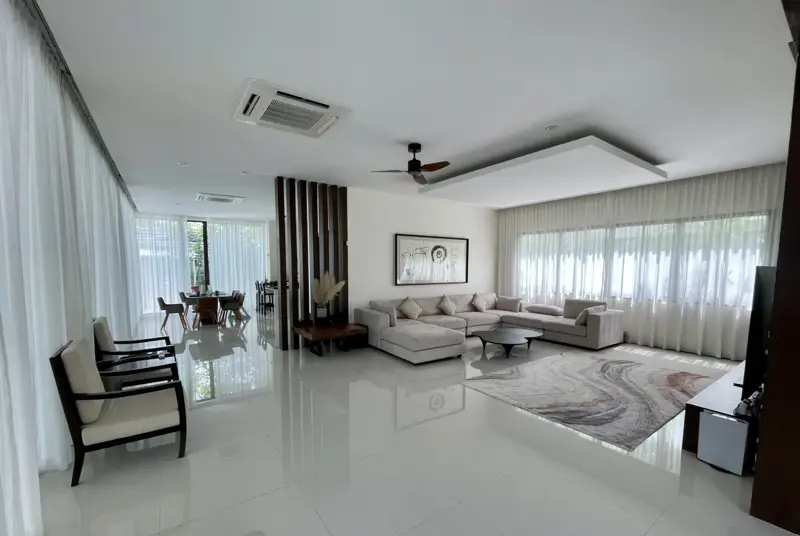 3 Bedroom 4 Bathroom Villa Kamala for rent 