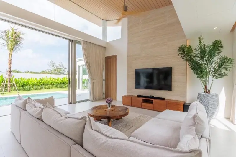 4 Bedroom 5 Bathroom Pool Villa in Layan for rent