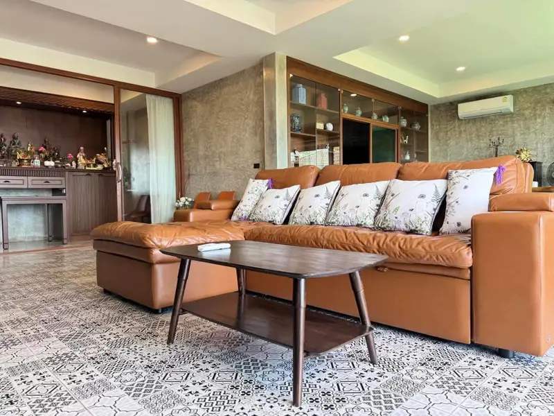 5 Bedroom 6 Bathroom for rent