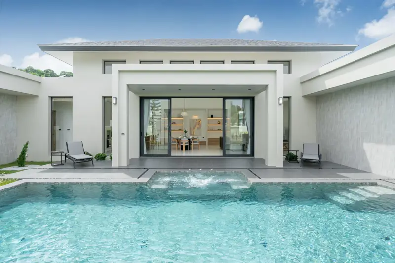 4 Bedroom 6 Bathroom Tham Villa Bangtao for rent - E