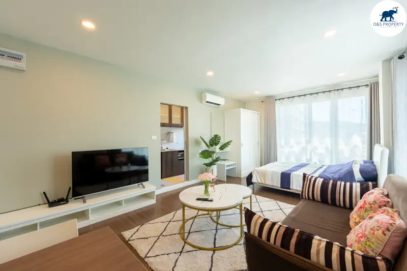 1 Bedroom Corner Studio DCondo Creek