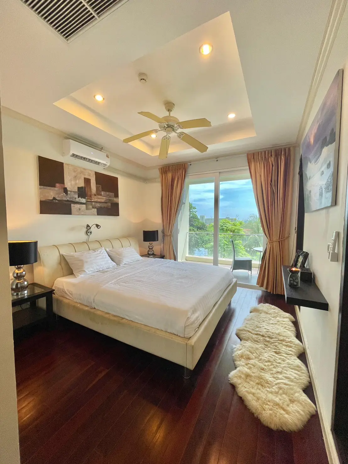 1 Bedroom Sea View Condo