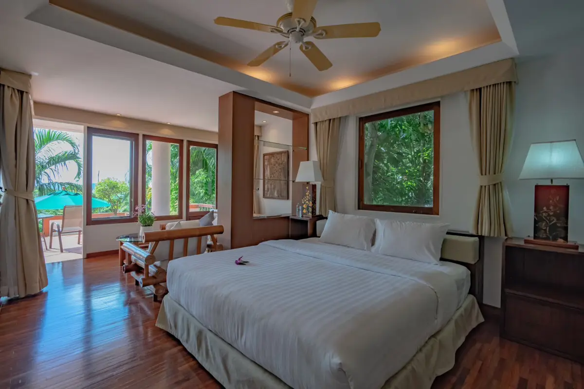  3 Bedroom Sea View Pagoda Pool Thai Villa