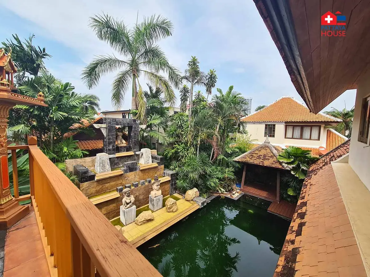 Einzigartige Thai-Lanna-Villa im Boutique-Stil im Herzen von Jomtien