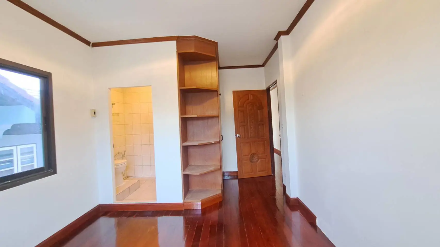 Two-story house in Trakulthong Village, Sriracha 5 Bed for sale